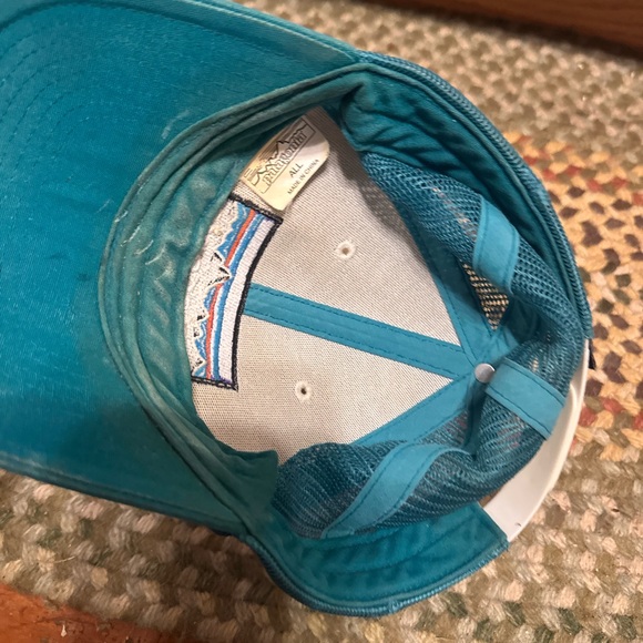 Patagonia Blue and Cream Cap - Picture 3 of 3